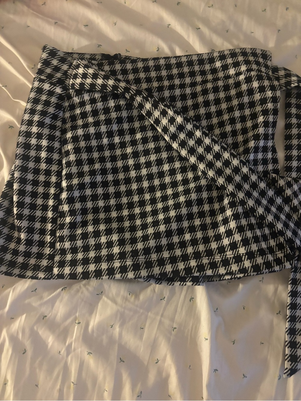 Forever 21 Black and White Mini Wrap Skirt